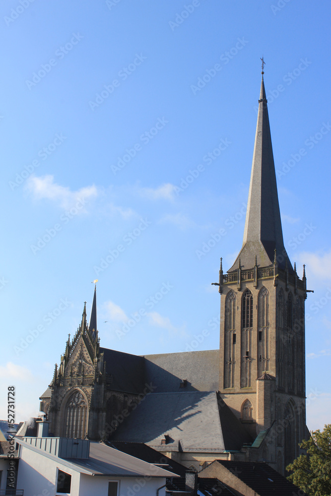 Willibrordi-Kirche im Sonnenaufgang Wesel