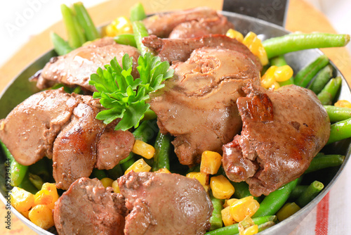 Chicken livers with green beans and corn