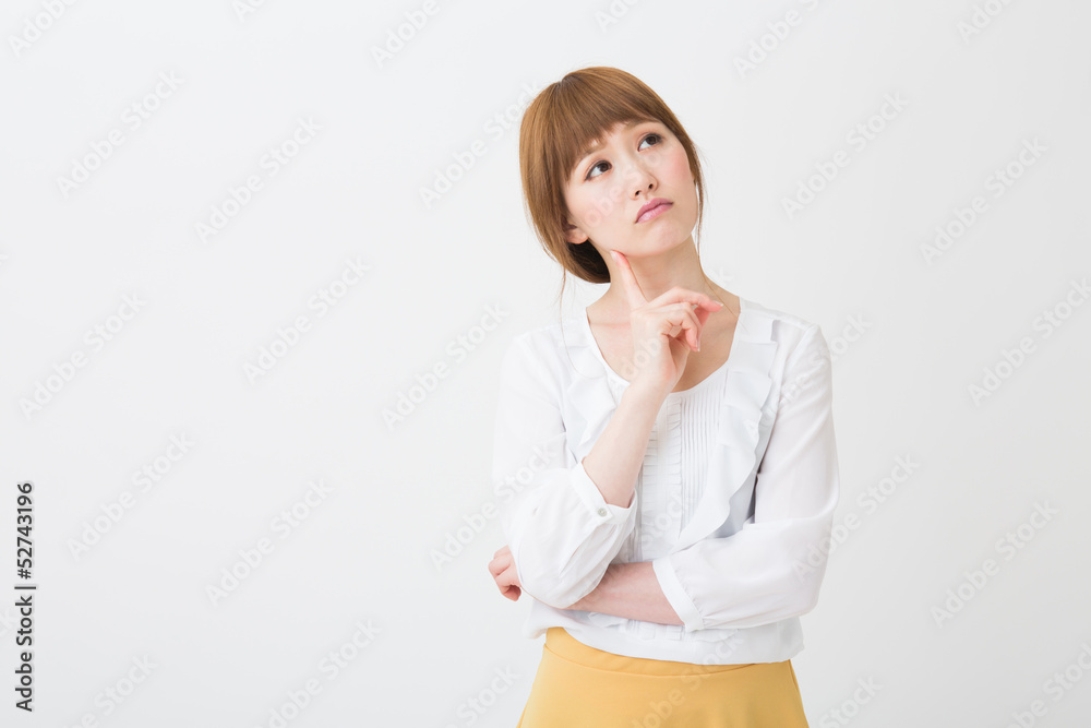 ビジネスウーマン 考える ビジネスウーマン 考える