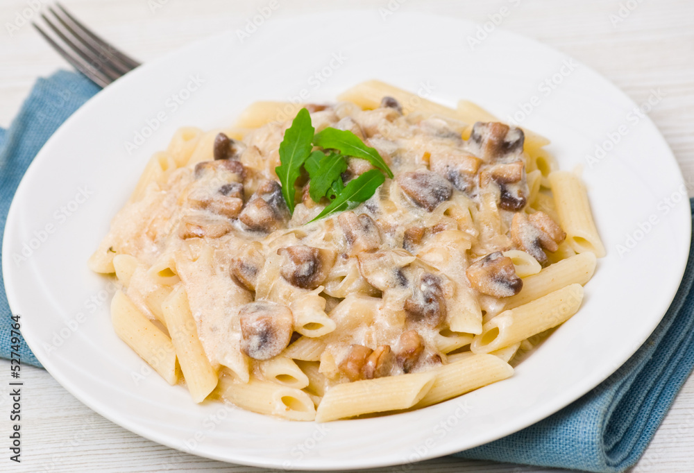 penne pasta with mushroom sauce penne pasta with mushroom sauce