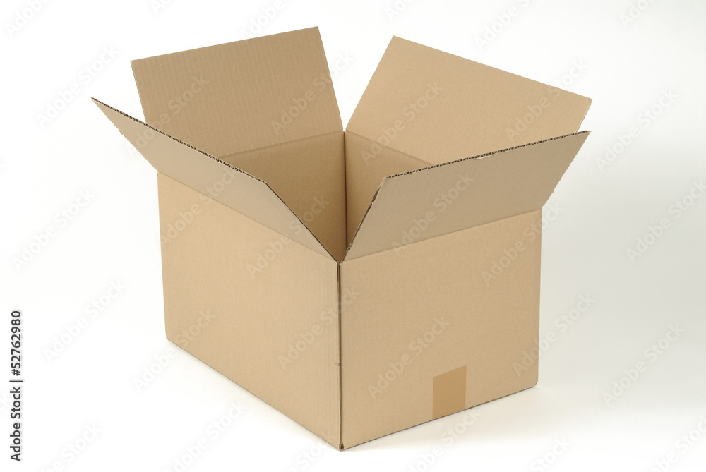Caja de cartón abierta