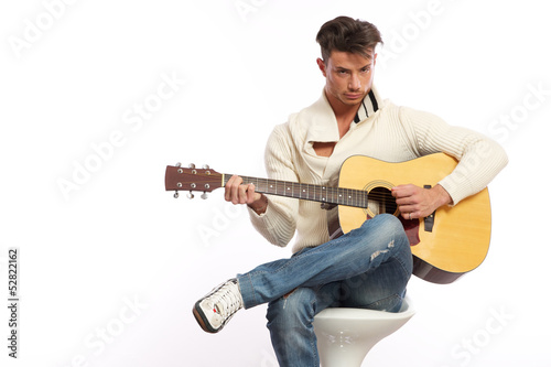 lefty guitar player photo