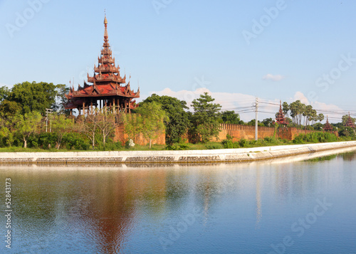 Obraz na płótnie bastion at of the wall surrounding Mandalay Palace w salonie