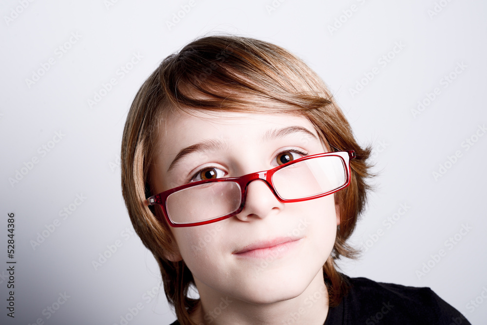 ragazzino con gli occhiali - glasses boy
