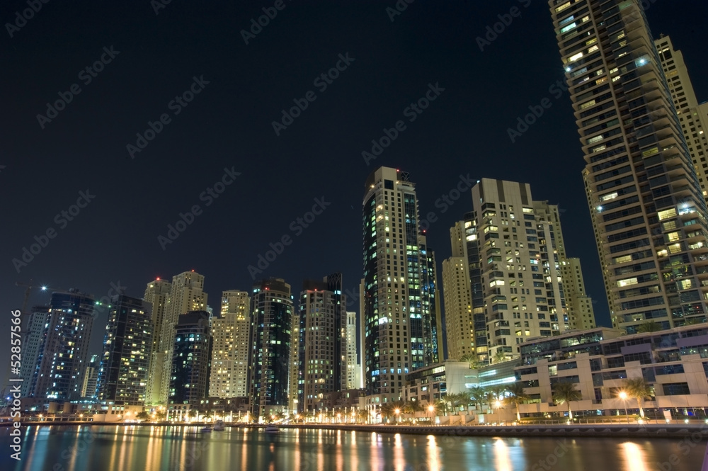 Fototapeta premium Dubai marina at night