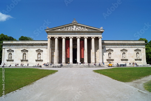 Die Glyptothek in München photo