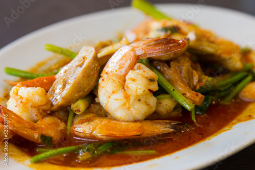 Stir fried shrimp with spicy sauce