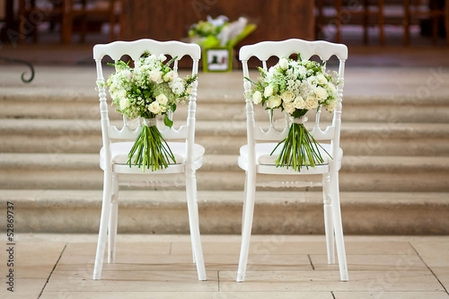 Les chaises des mariés