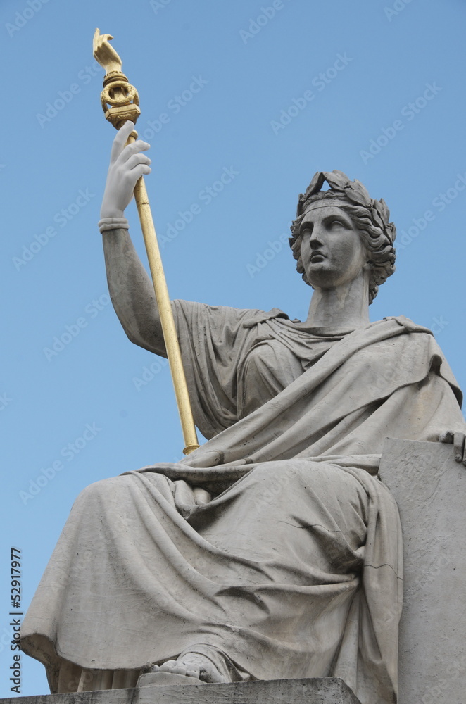 Obraz premium Statute La loi - palais bourbon