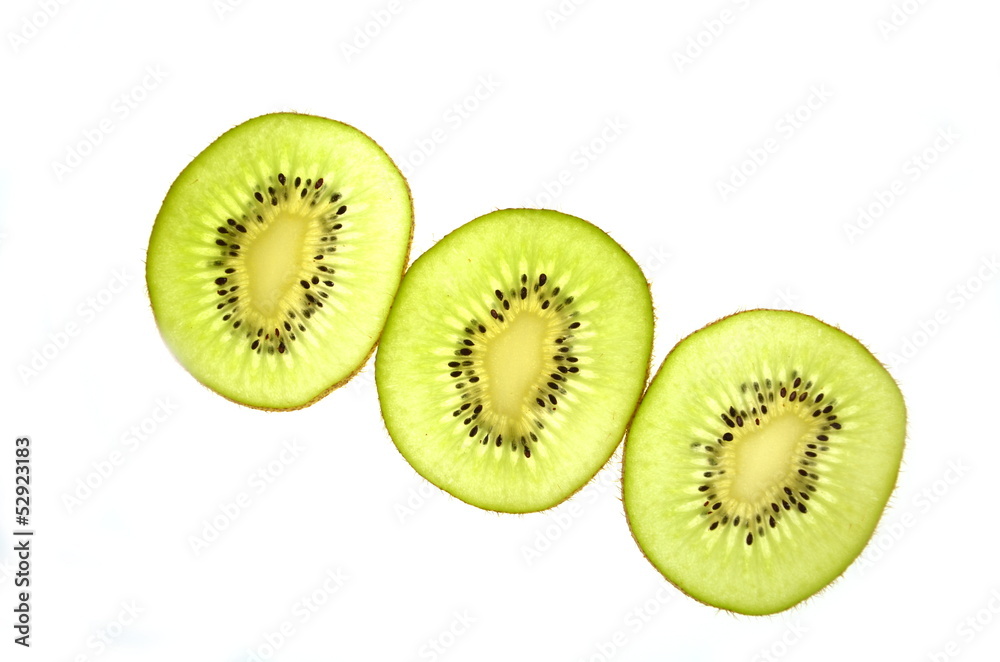 Fototapeta premium plastry kiwi na białym tle