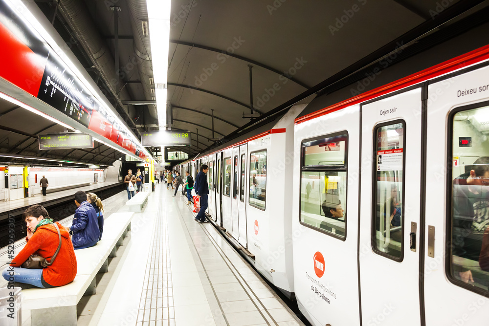 Naklejka premium stacja Glories w Metro de Barcelona