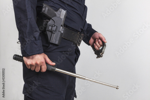 policeman gun