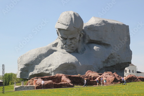 монумент «Мужество» в Брестской крепости photo