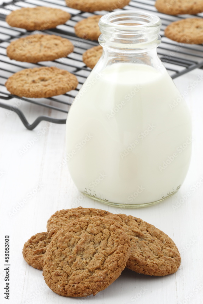 Fresh milk and oatmeal cookies Fresh milk and oatmeal cookies