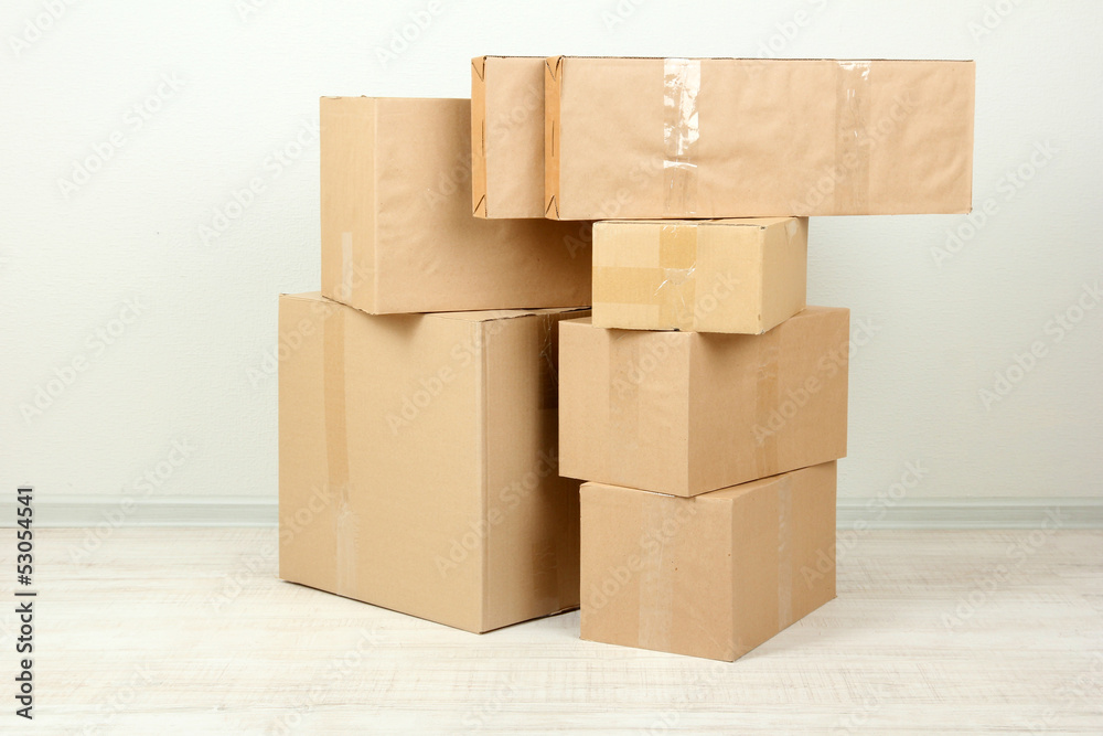 Obraz premium Different cardboard boxes in room