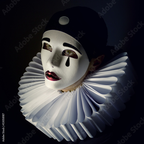 Pierrot mask
