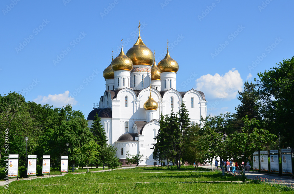 Успенский кафедральный собор в г. Ярославль. Успенский кафедральный собор в г. Ярославль.