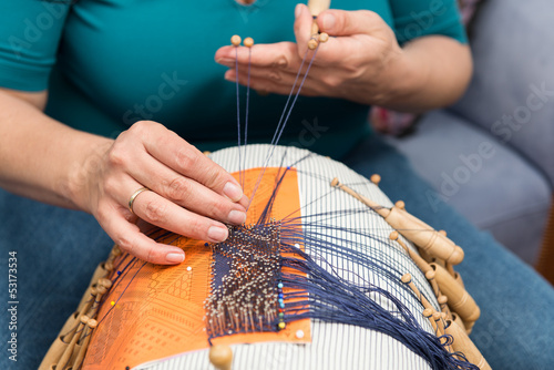 Hülsenklöppel - traditionelle Handarbeit