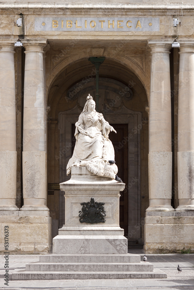 Statue of Queen Victoria in Malta