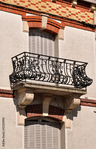 balcon d'un ancien immeuble