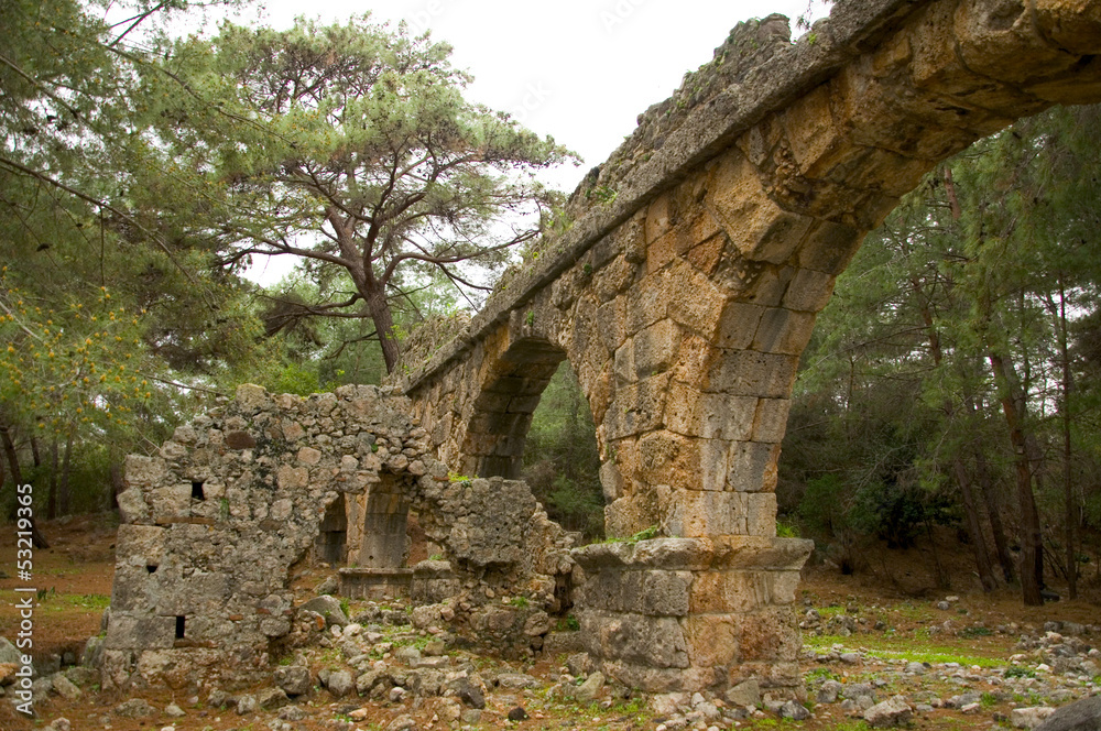 Aquädukt in Phaselis bei Kemer - Türkei