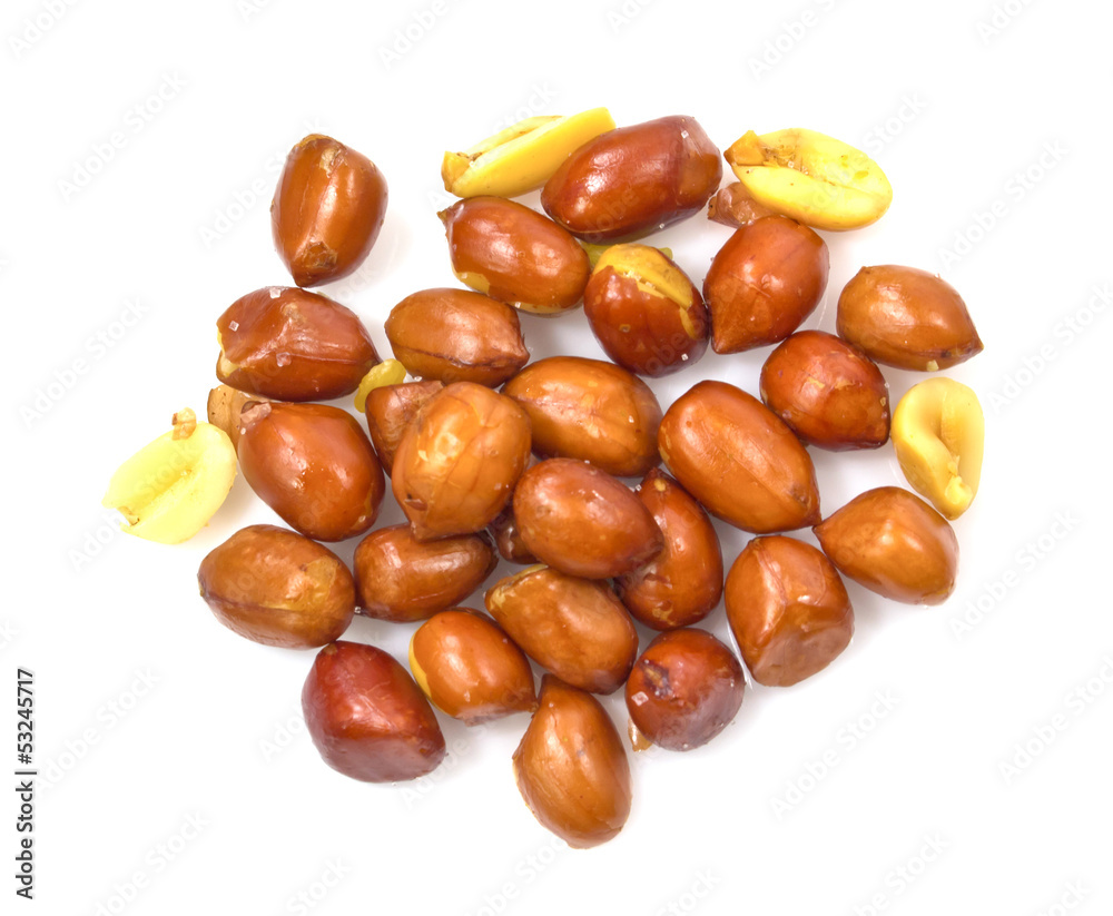 Obraz premium A Pile Of Roasted Peanuts Isolated on White Background