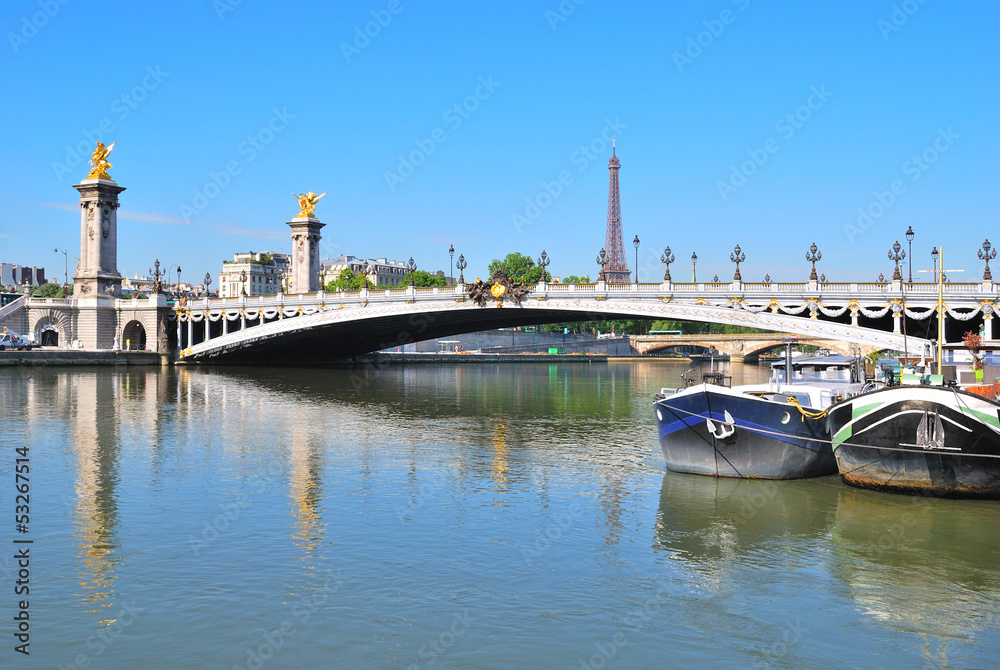 Paris. Pont Alexandre III