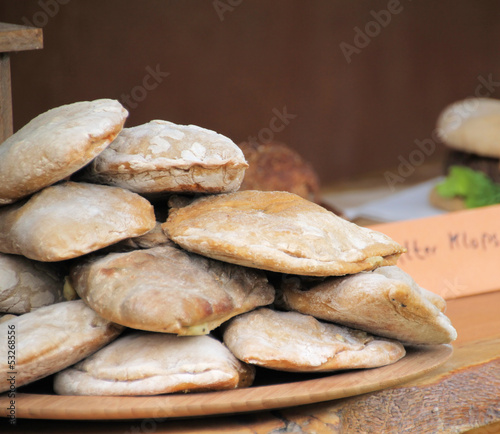 mittelelterliches gebäck, brot, brotchen