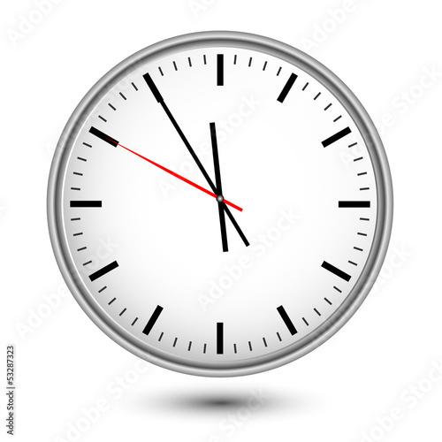 Uhr im deutschen Bahnhofsdesign