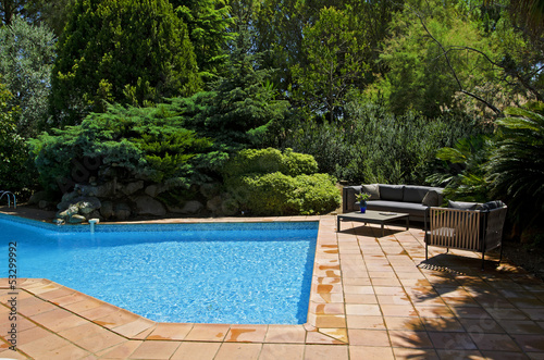 piscina jardin