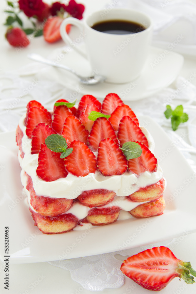 Strawberry tiramisu with mascarpone.
