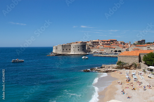 Fototapeta Naklejka Na Ścianę i Meble -  view of the beach in old Dubrovnik