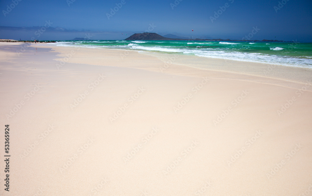 Northern Fuerteventura, Corralejo Flag beach, low tide