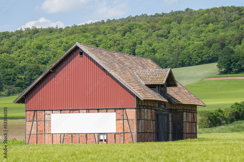 barn with plain textfield