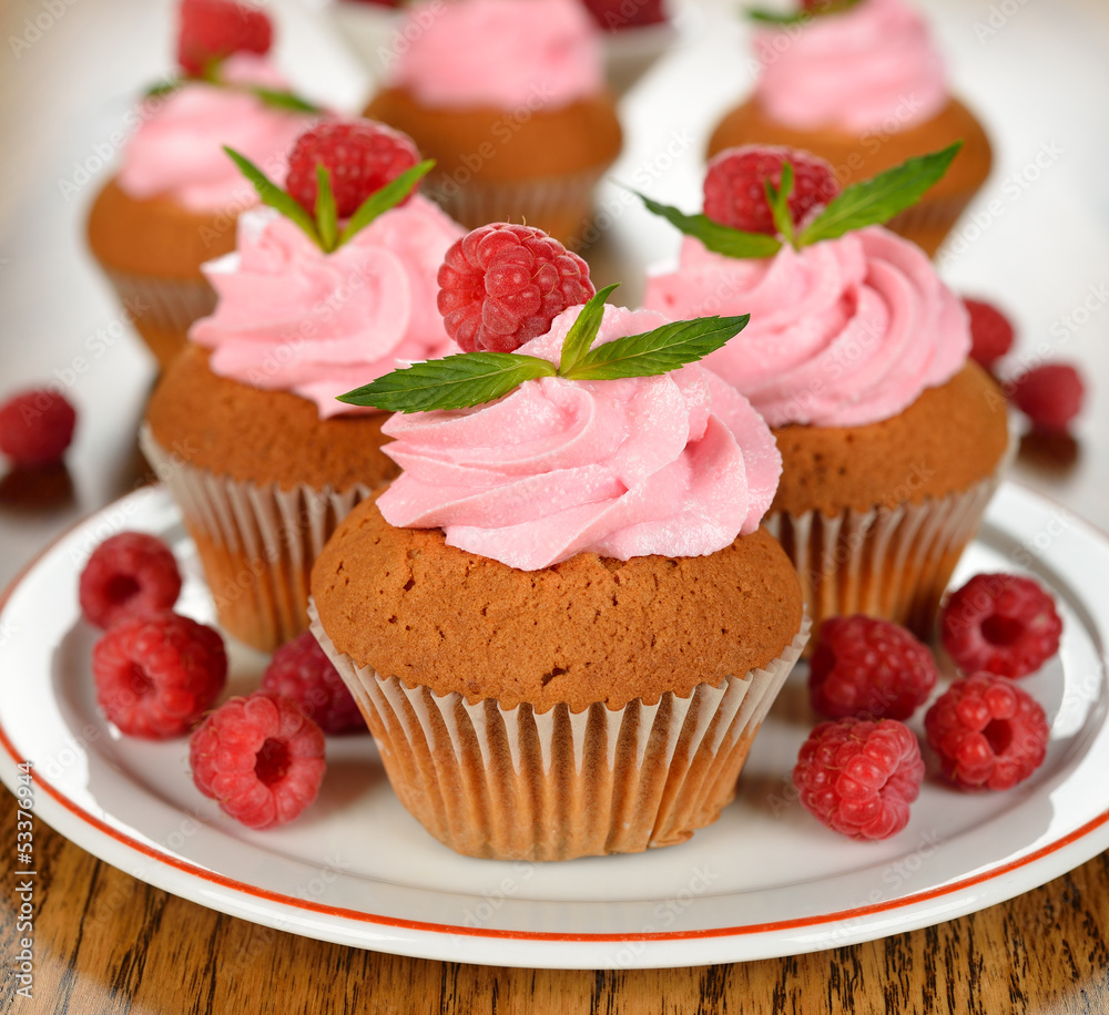 raspberry cupcakes raspberry cupcakes