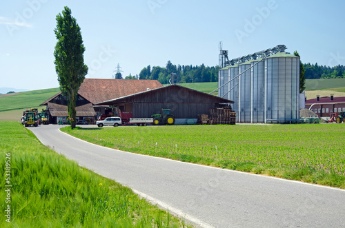 moderner Landwirtschaftsbetrieb photo