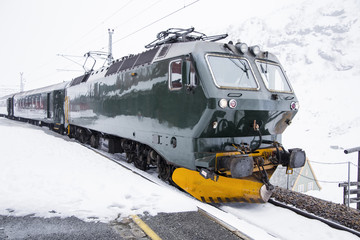 Fototapete Skandinavien Railway in the mountains  © stavrida