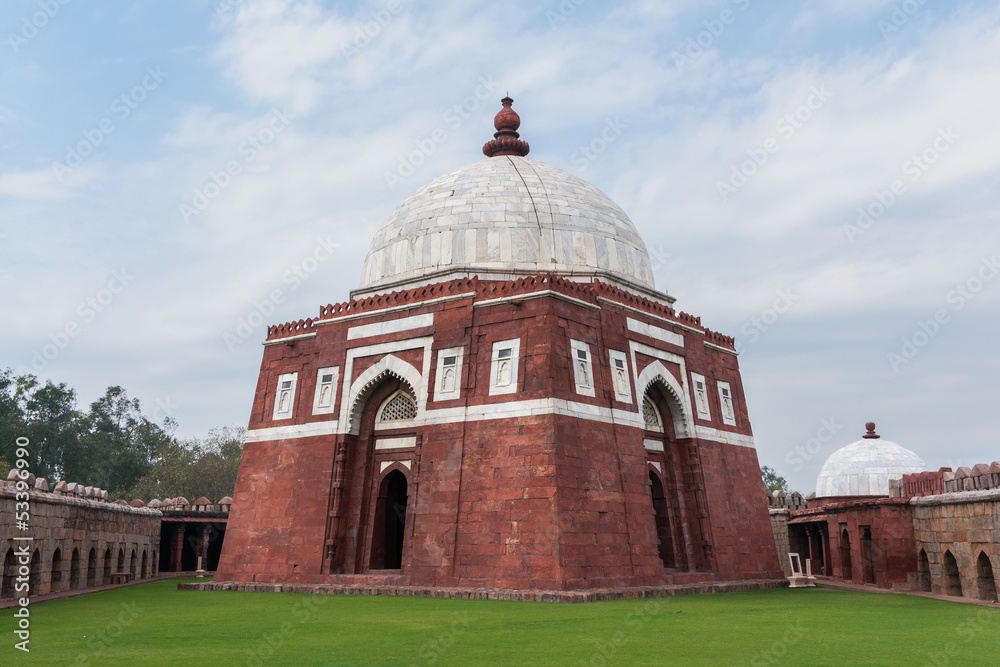 Close up of Ghiyathu'd-Din tomb with white dome in New Delhi.