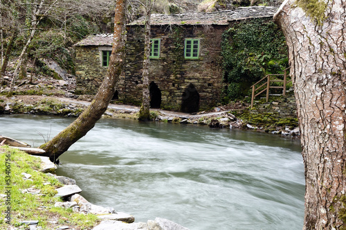 Molino de Baleira en A Cortevella (A Fonsagrada, Lugo)