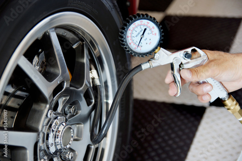 Checking air pressure in tire