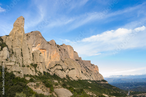 Vista del Cavall Bernat y Sant Jeroni. Montserrat