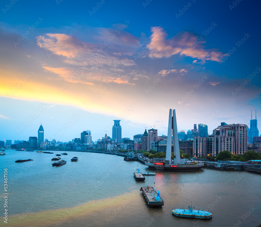 Fototapeta premium shanghai bund at dusk