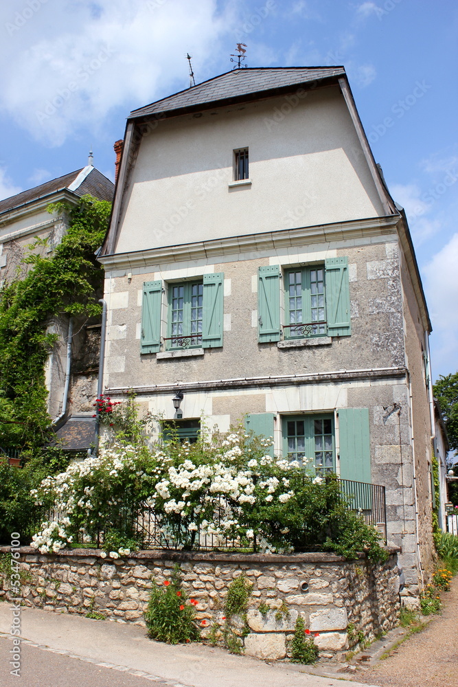 Wohnhaus im berühmten Rosendorf Chedigny in Westfrankreich