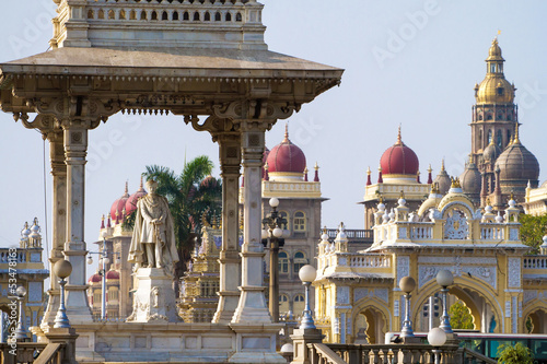 Statue of Maharaja Chamarajendar Wodeyar in front of the Mysore photo
