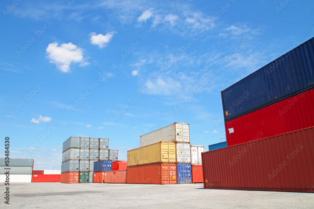 Fototapeta premium Containerstellfläche