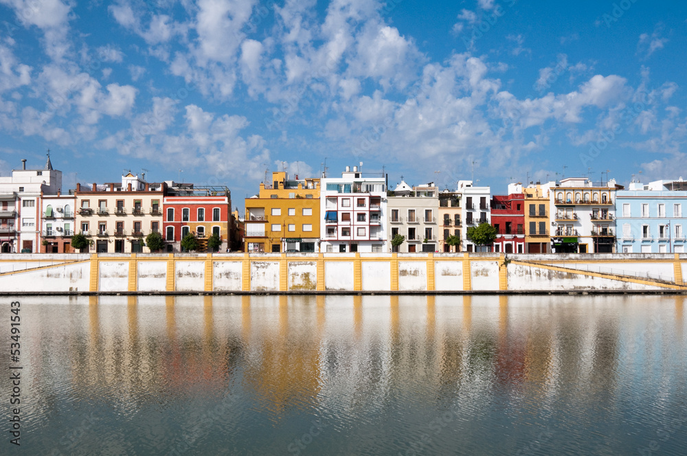 Barrio de Triana junto al río Guadalquivir, Sevilla (España)