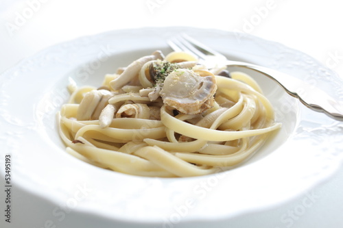 italian cuisine, shimeji mushroom and asparagus fettuccine