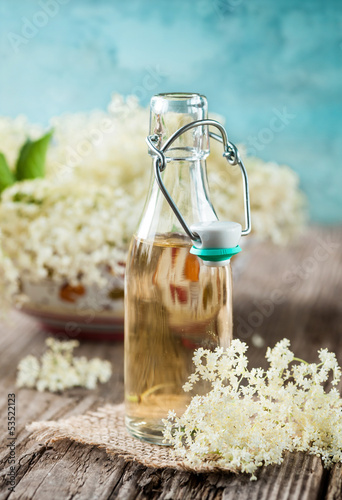 Fototapet holunderblütensirup