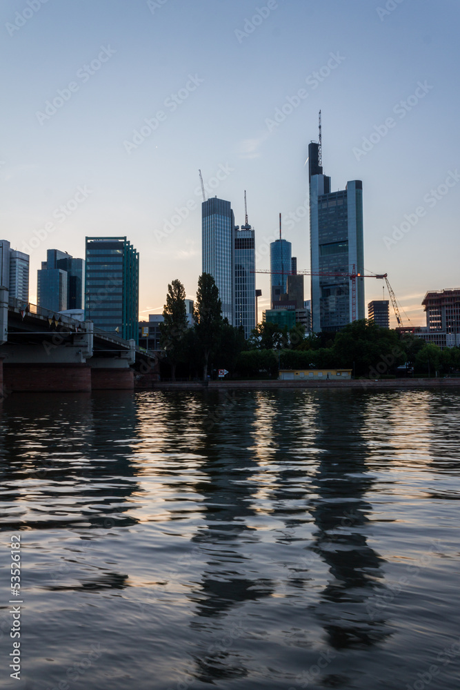 Obraz premium city evening in Frankfurt Germany