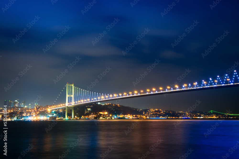 Fototapeta premium Bridge in Istanbul